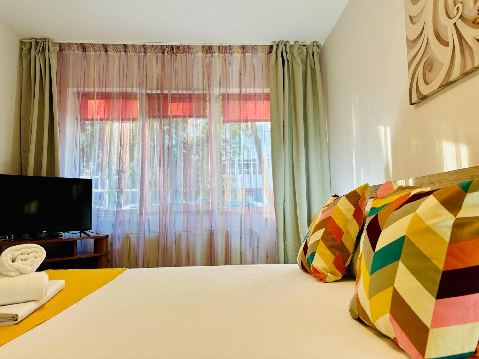 Joy City Stay Spacious Comfortable 티미쇼아라 외부 사진